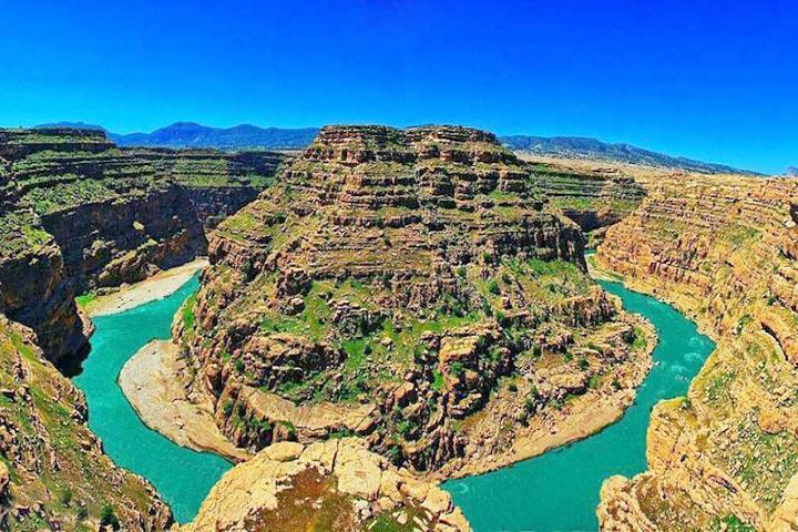 شکوفایی لرستان منوط به توسعه گردشگری است