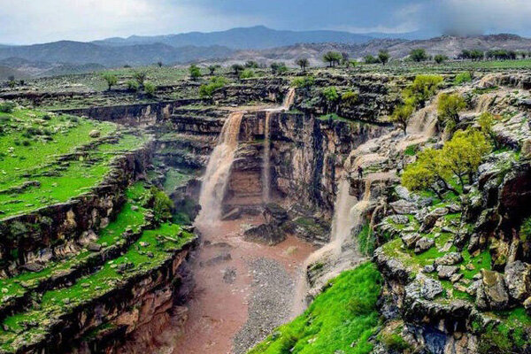 نمایی زیبا از طبیعت بکر تخت‌چان پلدختر معروف به آمازون ایران بعد از بارندگی‌های اخیر